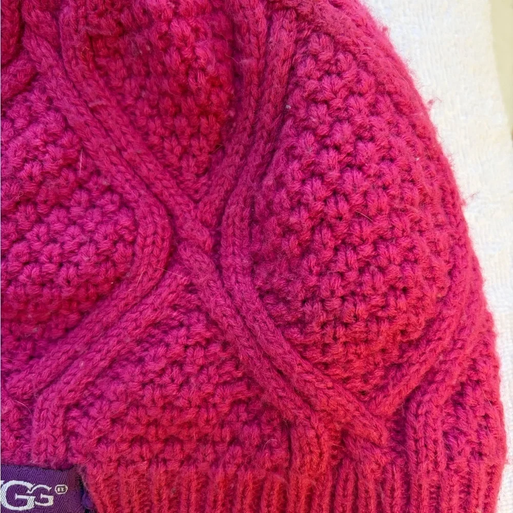 UGG Australia magenta hot pink  Knit Beanie hat one size